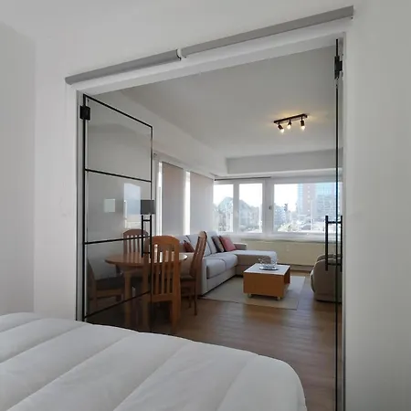 Front In Lägenhet *